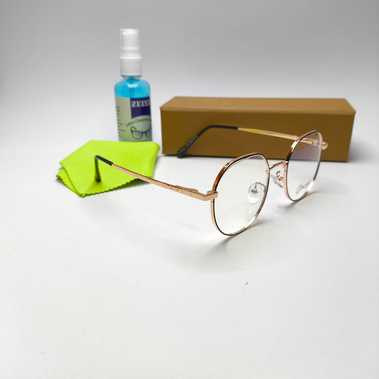 عینک طبی بلوکات فلزی تیتانیوم پازتی Pazetti مدل 7709