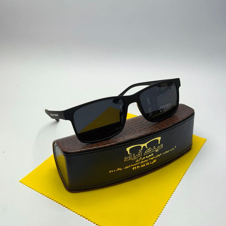 عینک آفتابی مردانه پلاریزه کائوچو بیس دار پورش Porsche مدل 22526 + پک هدیه لوازم جانبی