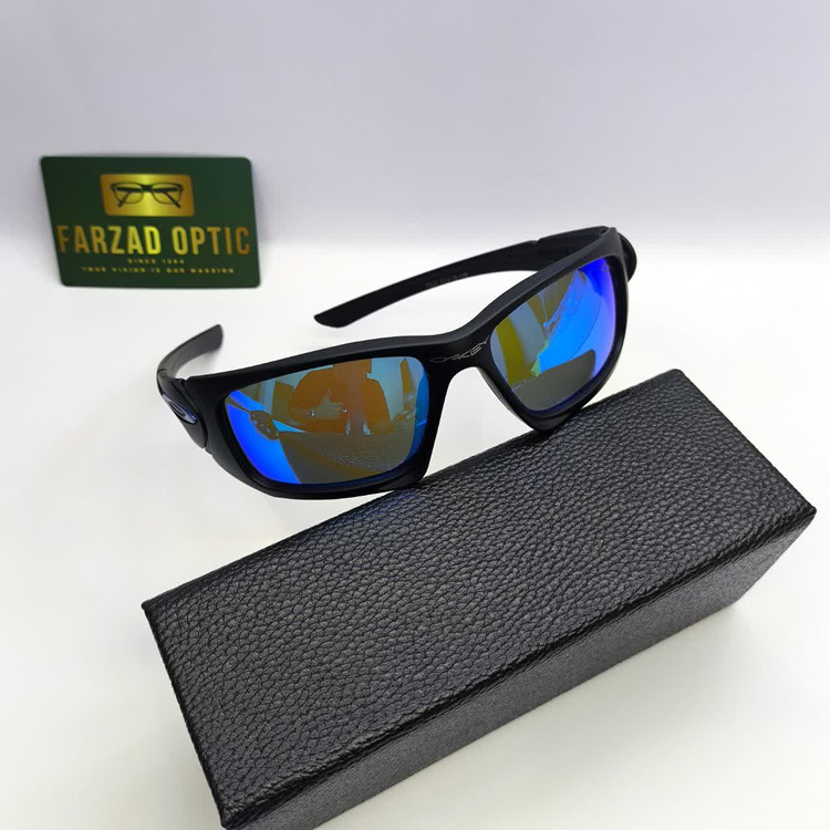 عینک آفتابی اسپرت ورزشی اکلی Oakley مدل 7023 بیس دار UV400